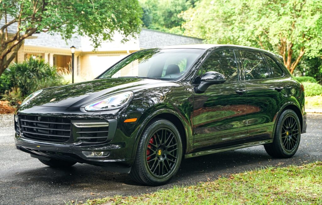 2017 Porsche Cayenne GTS