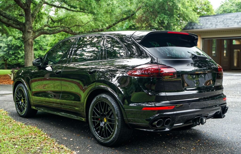 2017 Porsche Cayenne GTS
