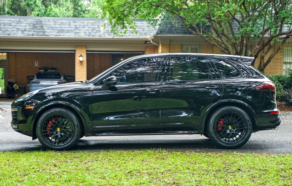 2017 Porsche Cayenne GTS