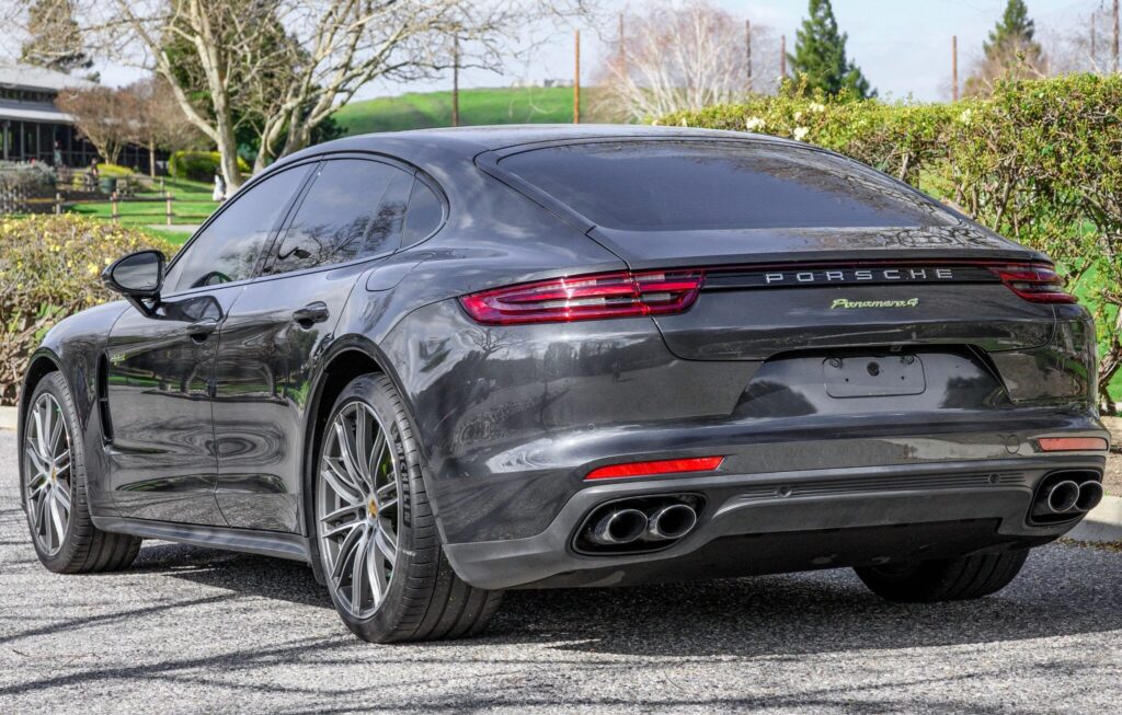 2018 Porsche Panamera 4 E-Hybrid
